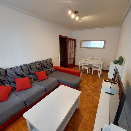Appartement Piso Sencillo Y Acogedor Con Parking Gratuito à Baranain Extérieur photo