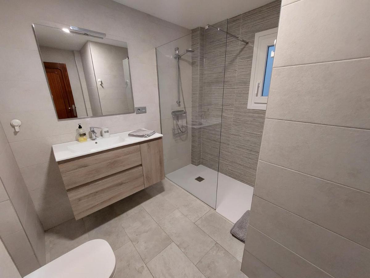 Appartement Piso Sencillo Y Acogedor Con Parking Gratuito à Baranain Extérieur photo